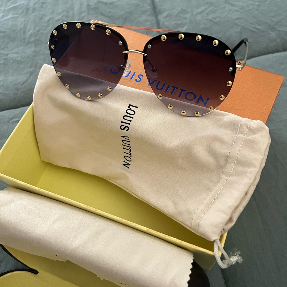 Louis Vuitton The Party Sunglasses Sz Large - Picture 2 of 7